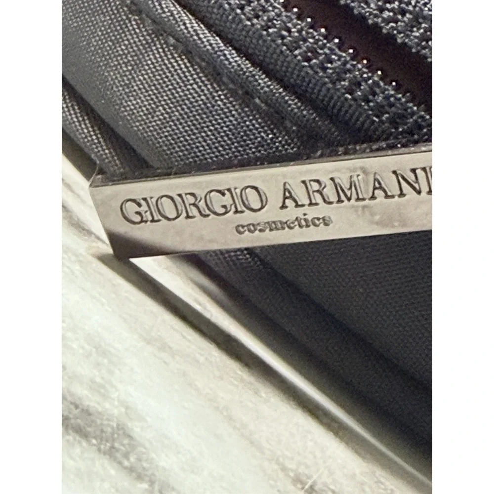 GIORGIO‎ ARMANI BEAUTY BLACK LEATHER POUCH Cosmetic Case W/BAG (A2967)
